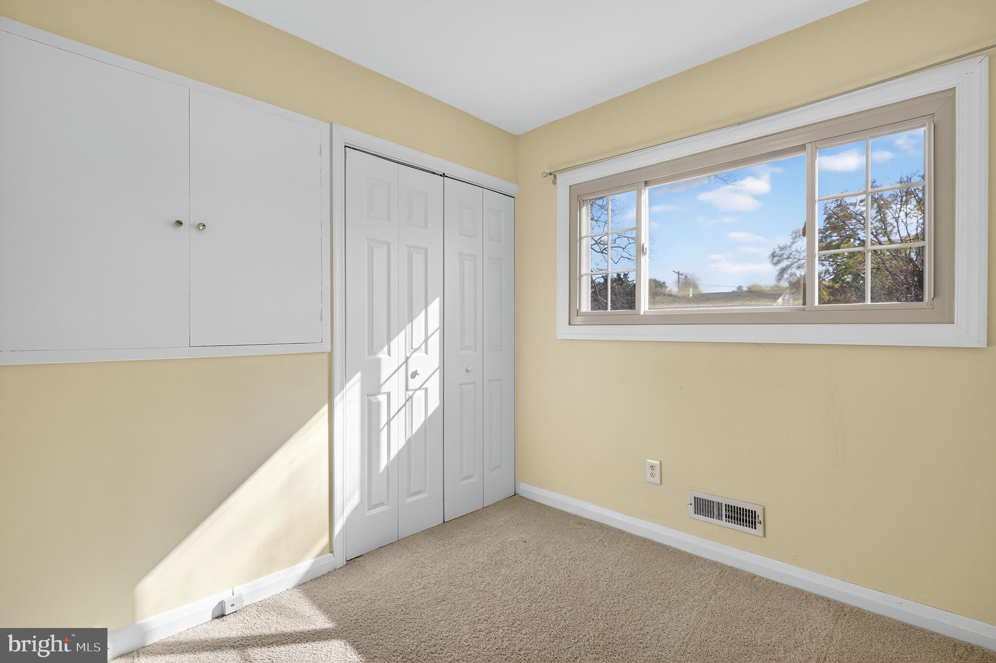 WOODLAWN - Residential