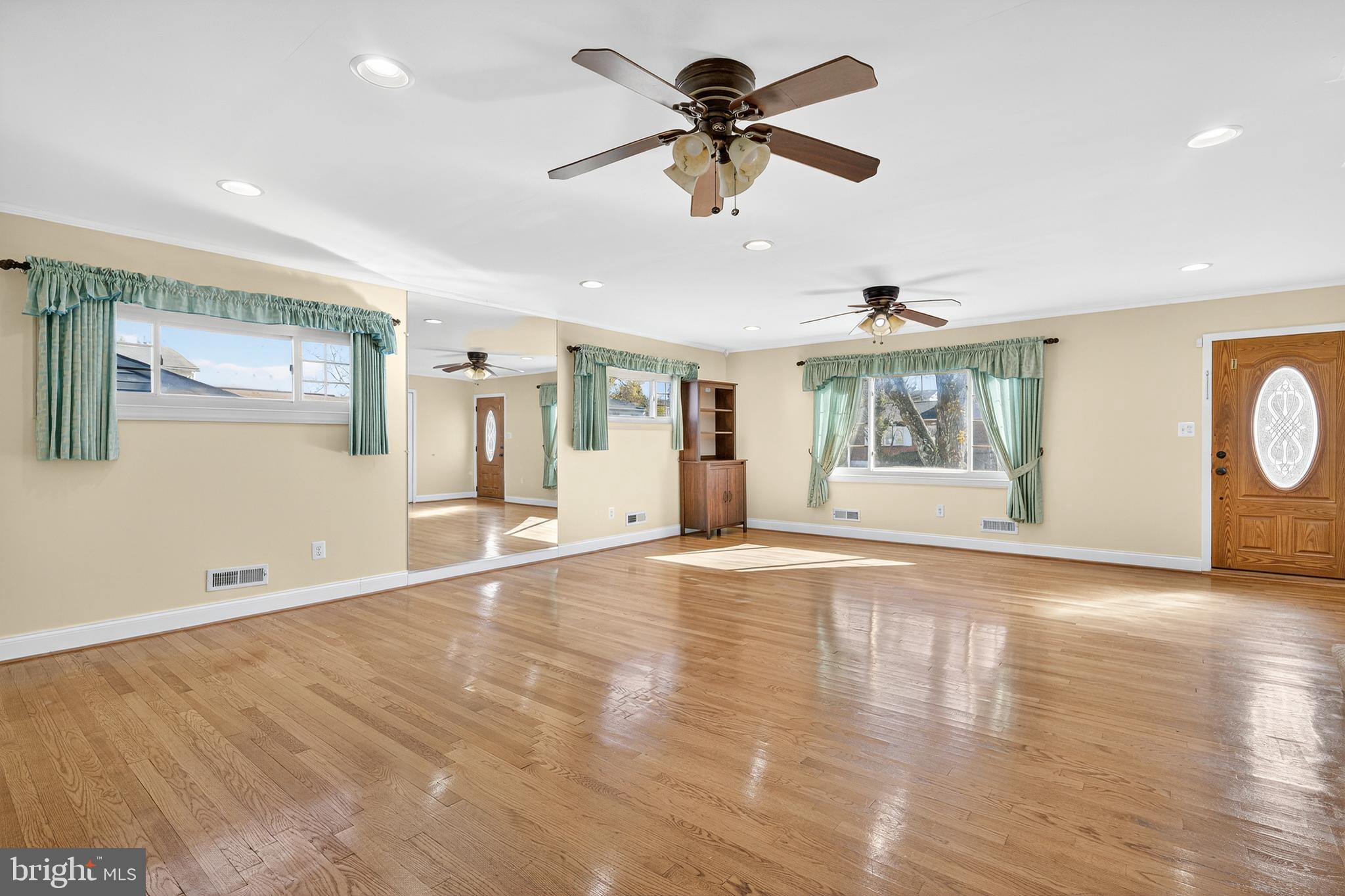 WOODLAWN - Residential