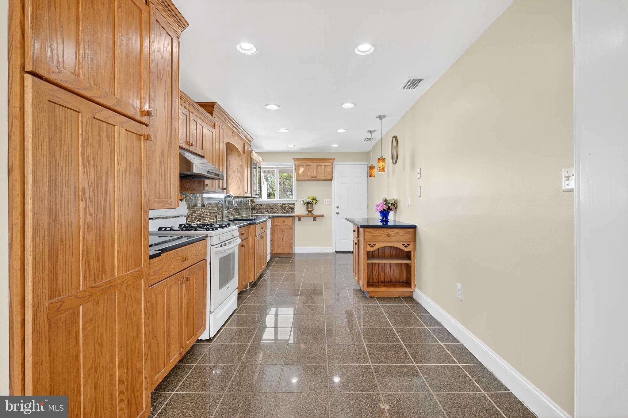 WOODLAWN - Residential