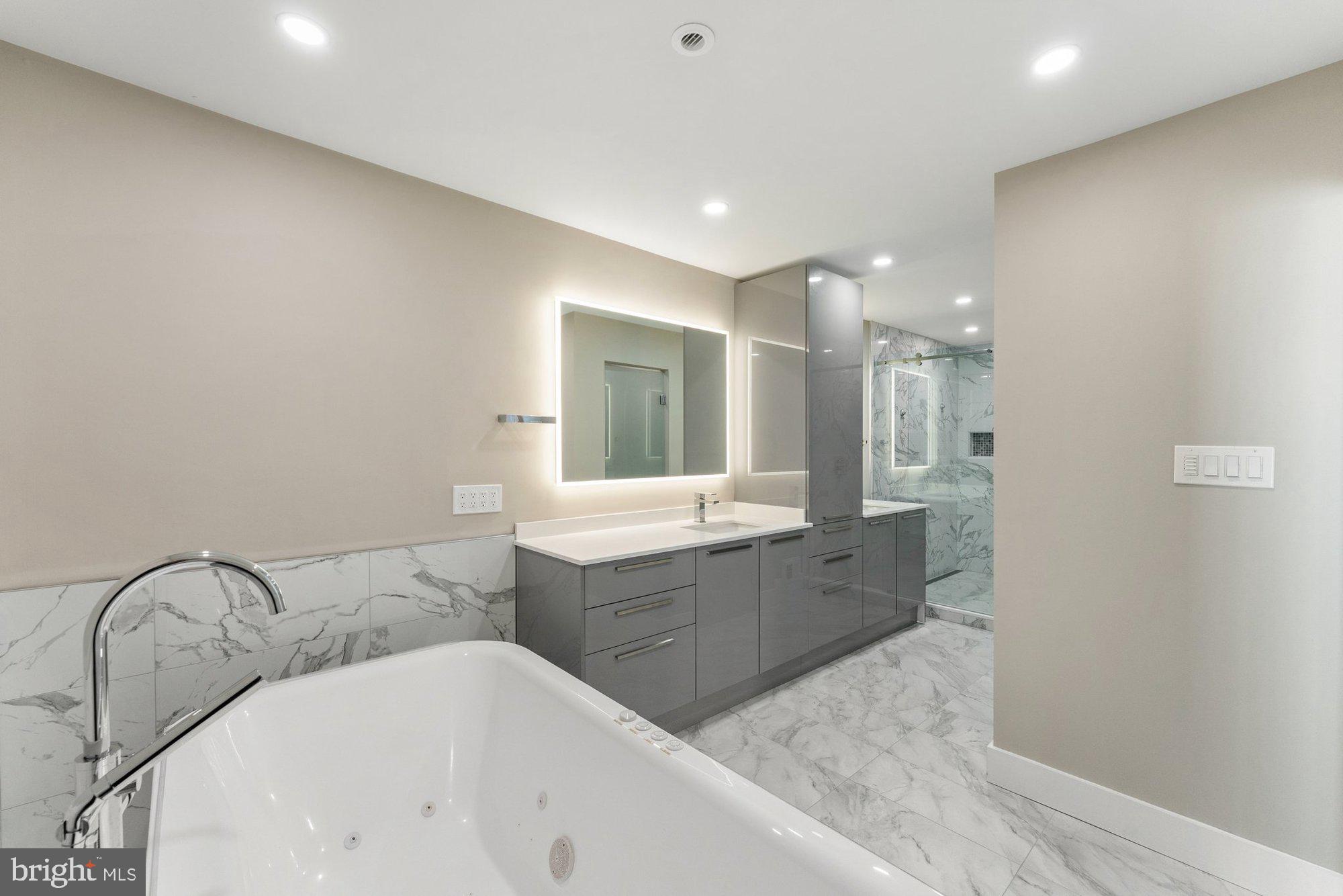 3105 SAVOY DRIVE