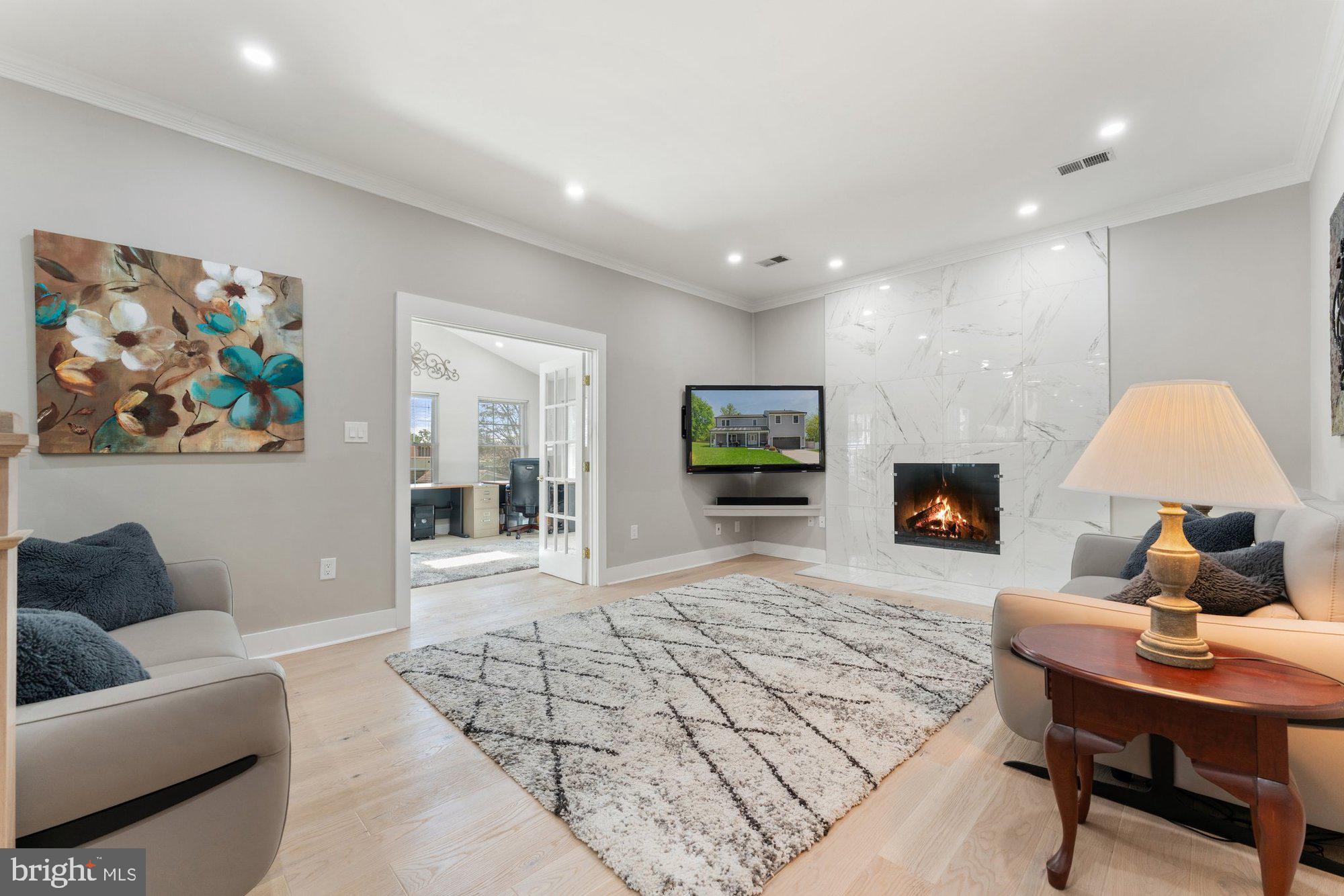 3105 SAVOY DRIVE