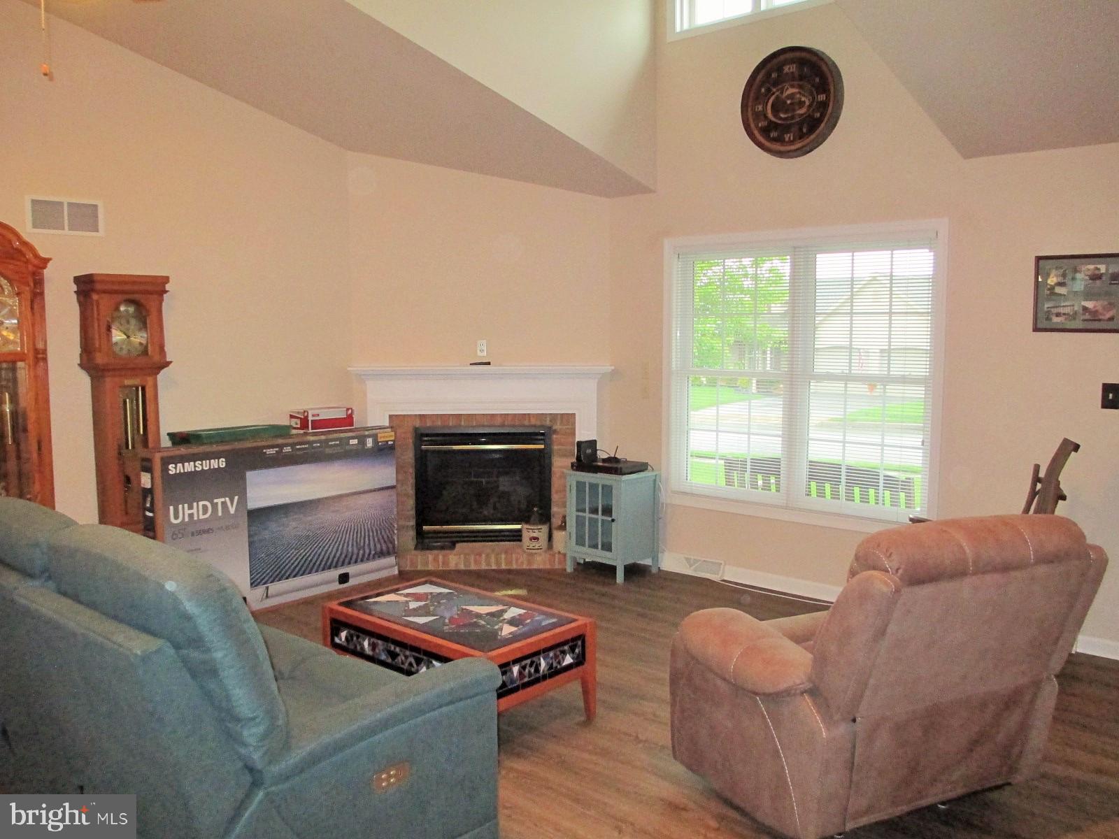 BROOKSHIRE - Residential