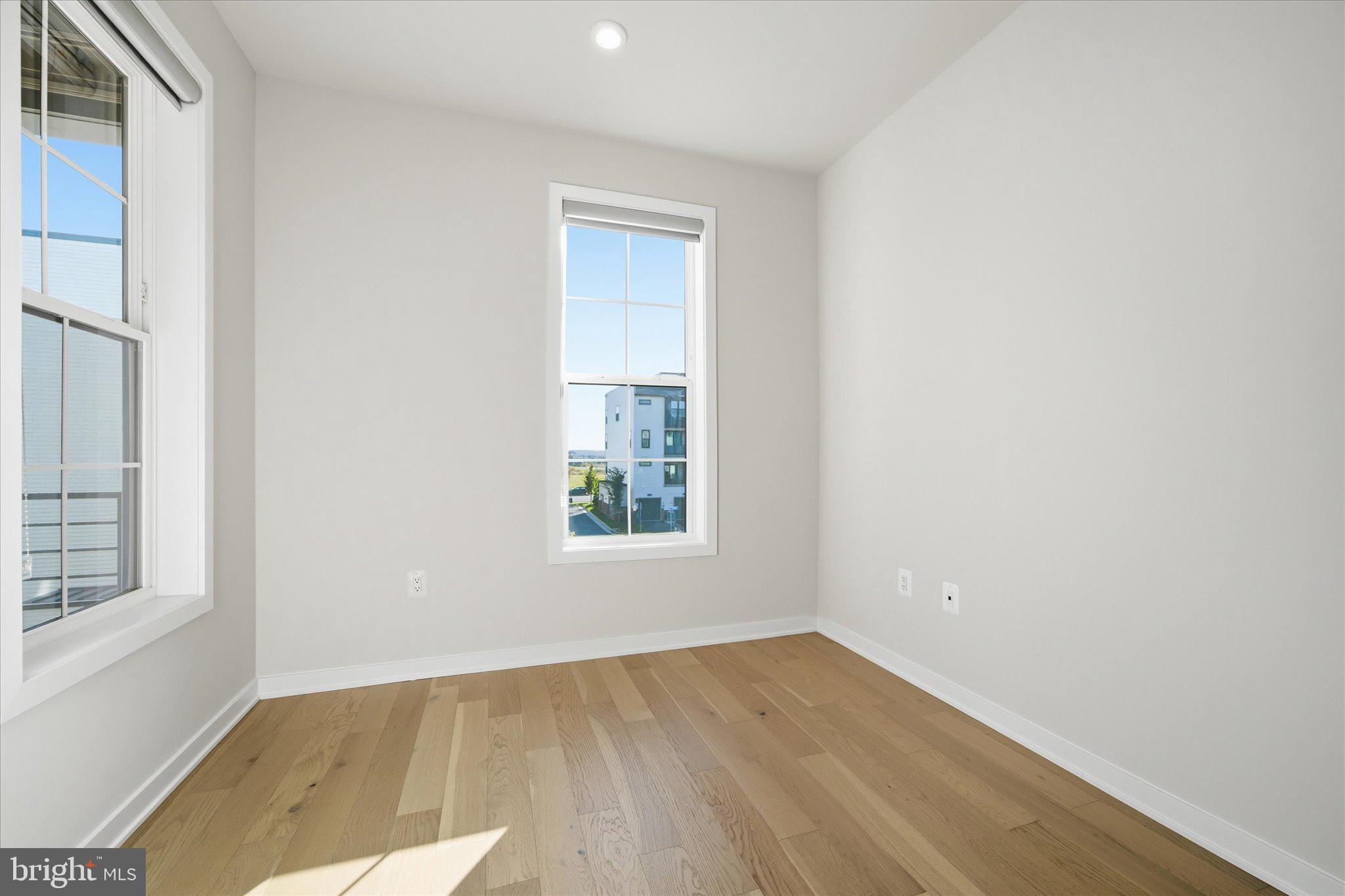 METRO WALK AT MOOREFIELD STATION - Residential