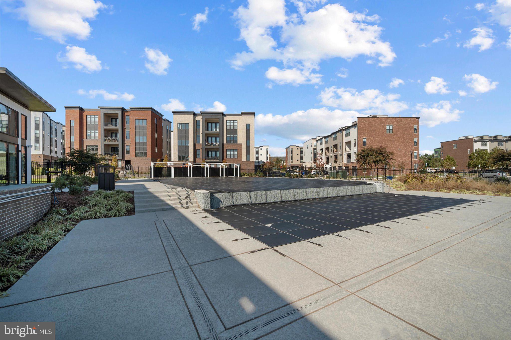 METRO WALK AT MOOREFIELD STATION - Residential