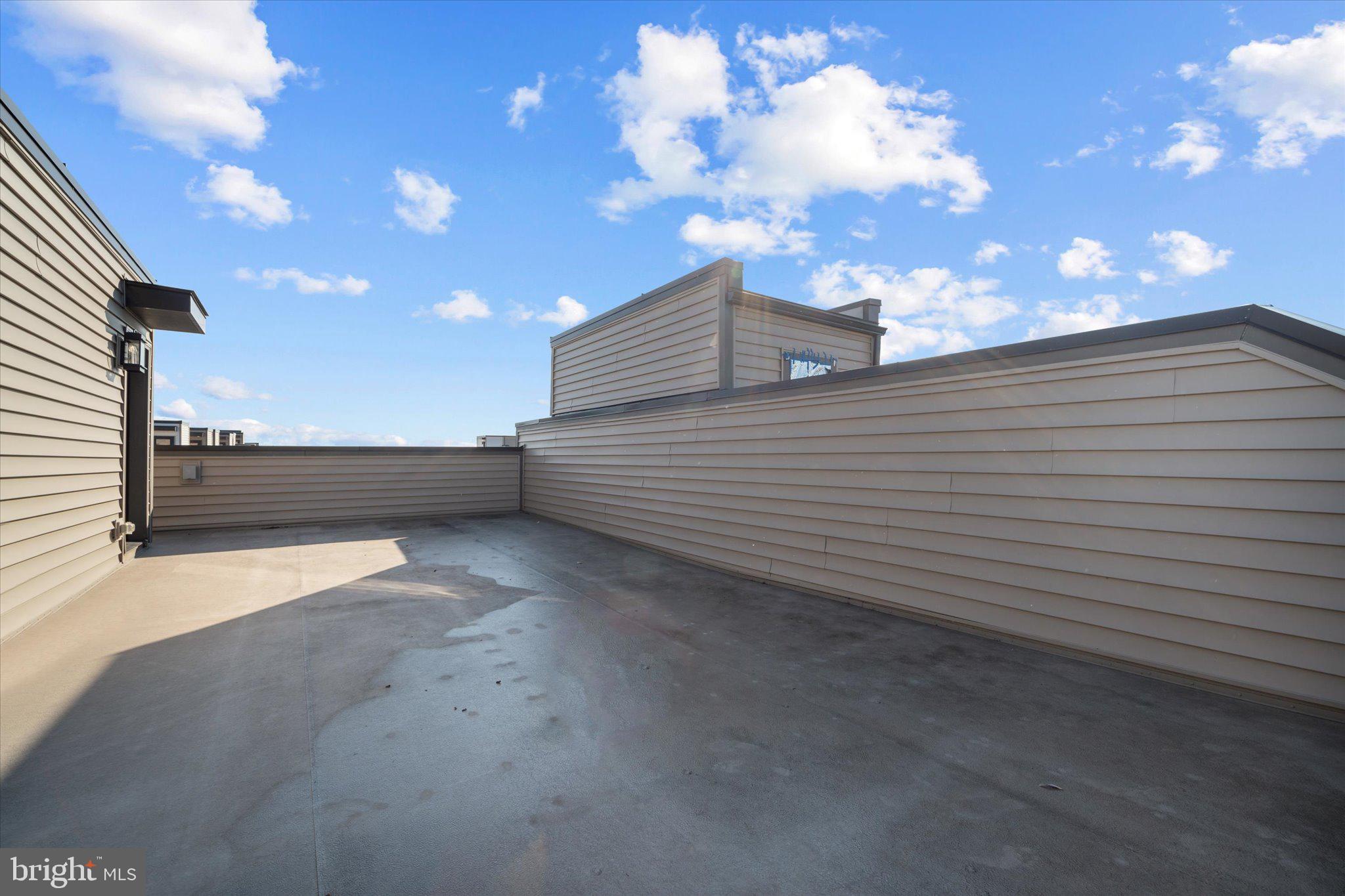 METRO WALK AT MOOREFIELD STATION - Residential