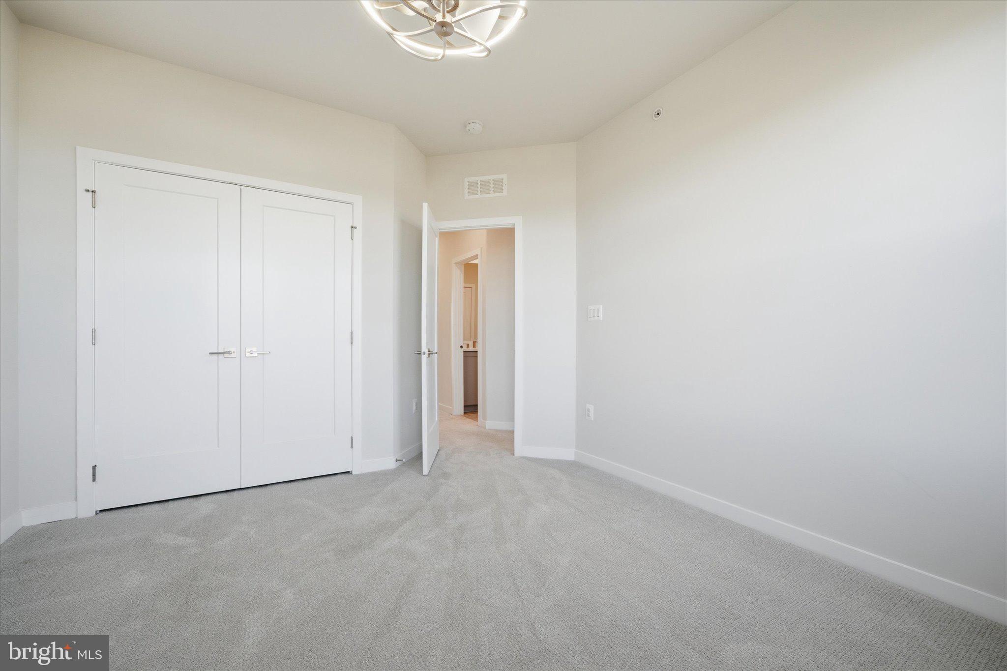 METRO WALK AT MOOREFIELD STATION - Residential