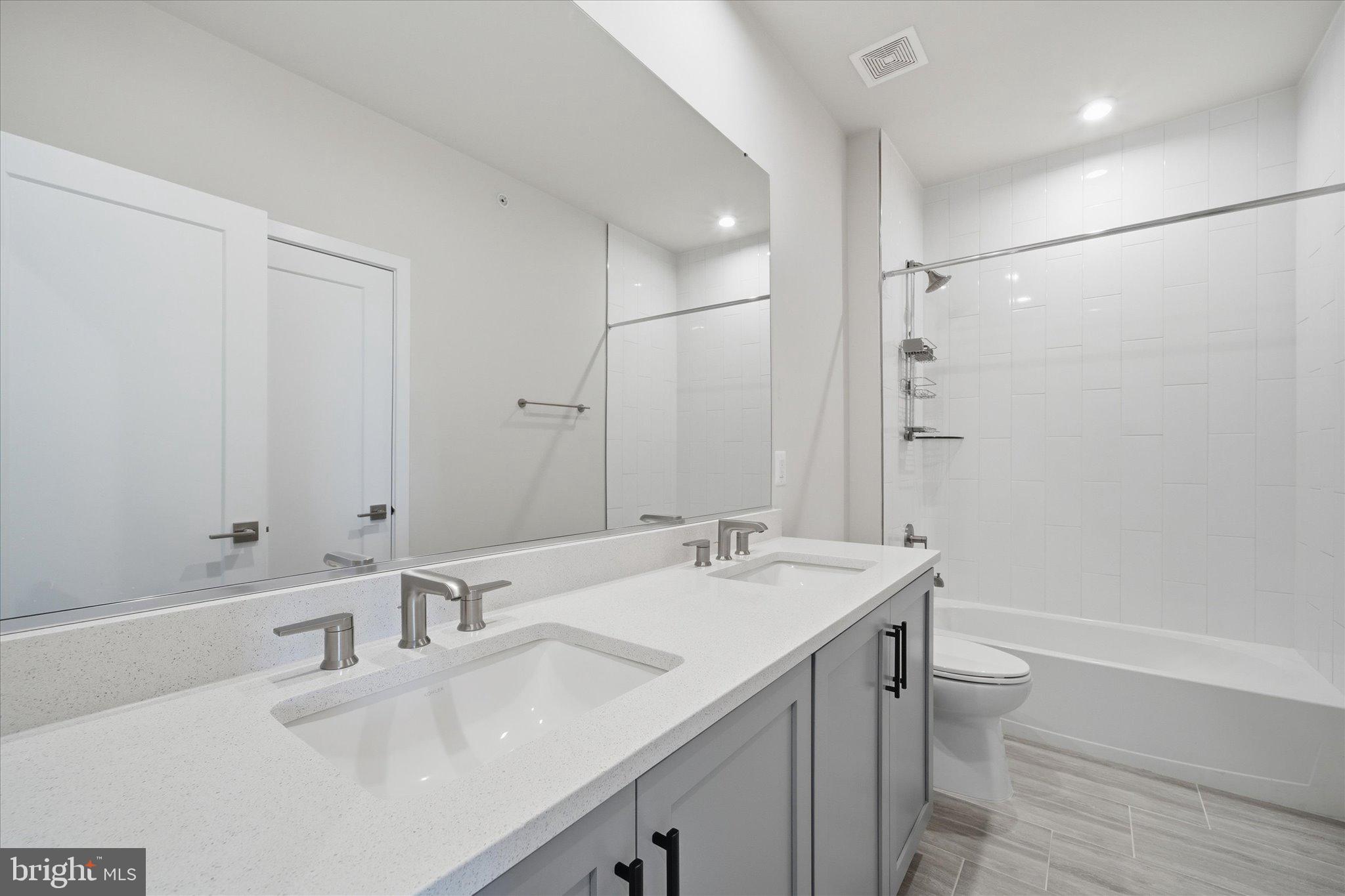 METRO WALK AT MOOREFIELD STATION - Residential