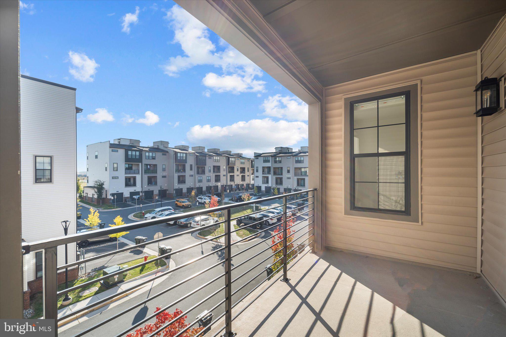 METRO WALK AT MOOREFIELD STATION - Residential