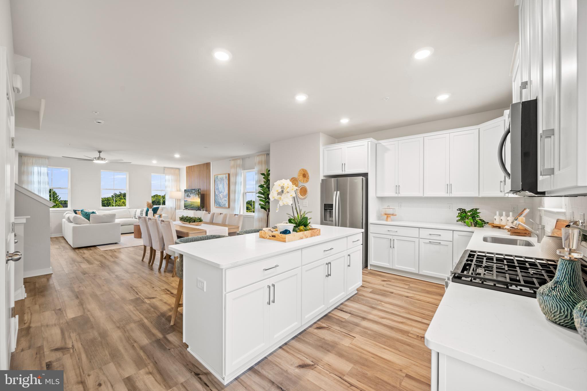 RIVER POINTE - Residential