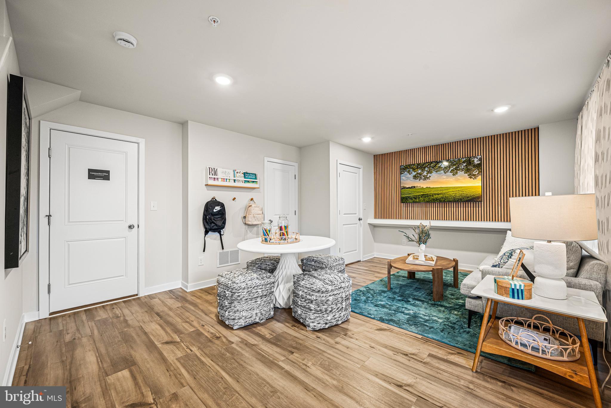 RIVER POINTE - Residential