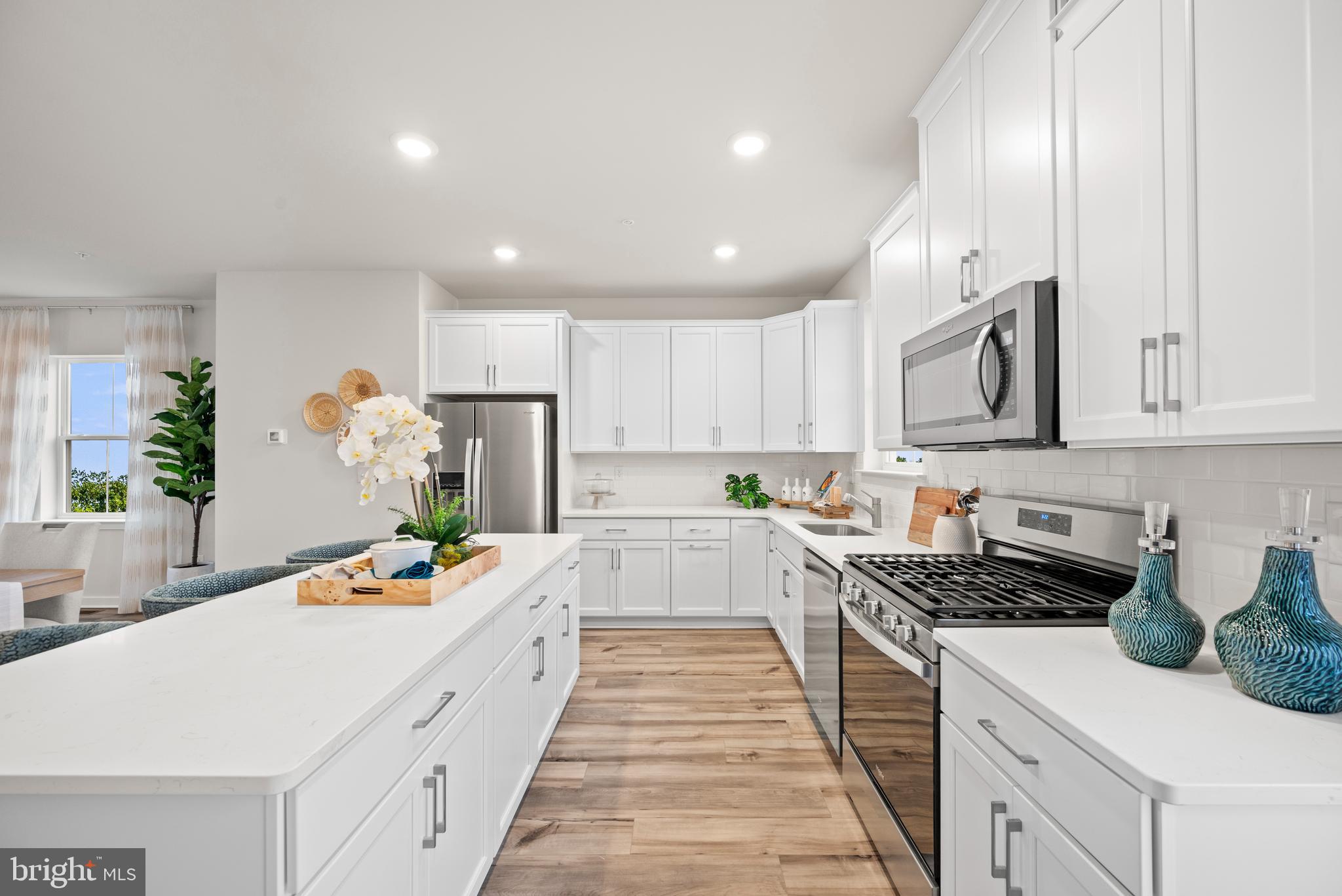 RIVER POINTE - Residential