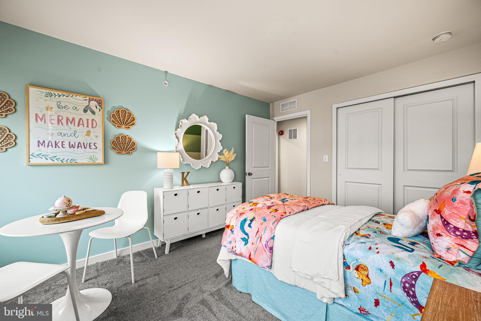 RIVER POINTE - Residential