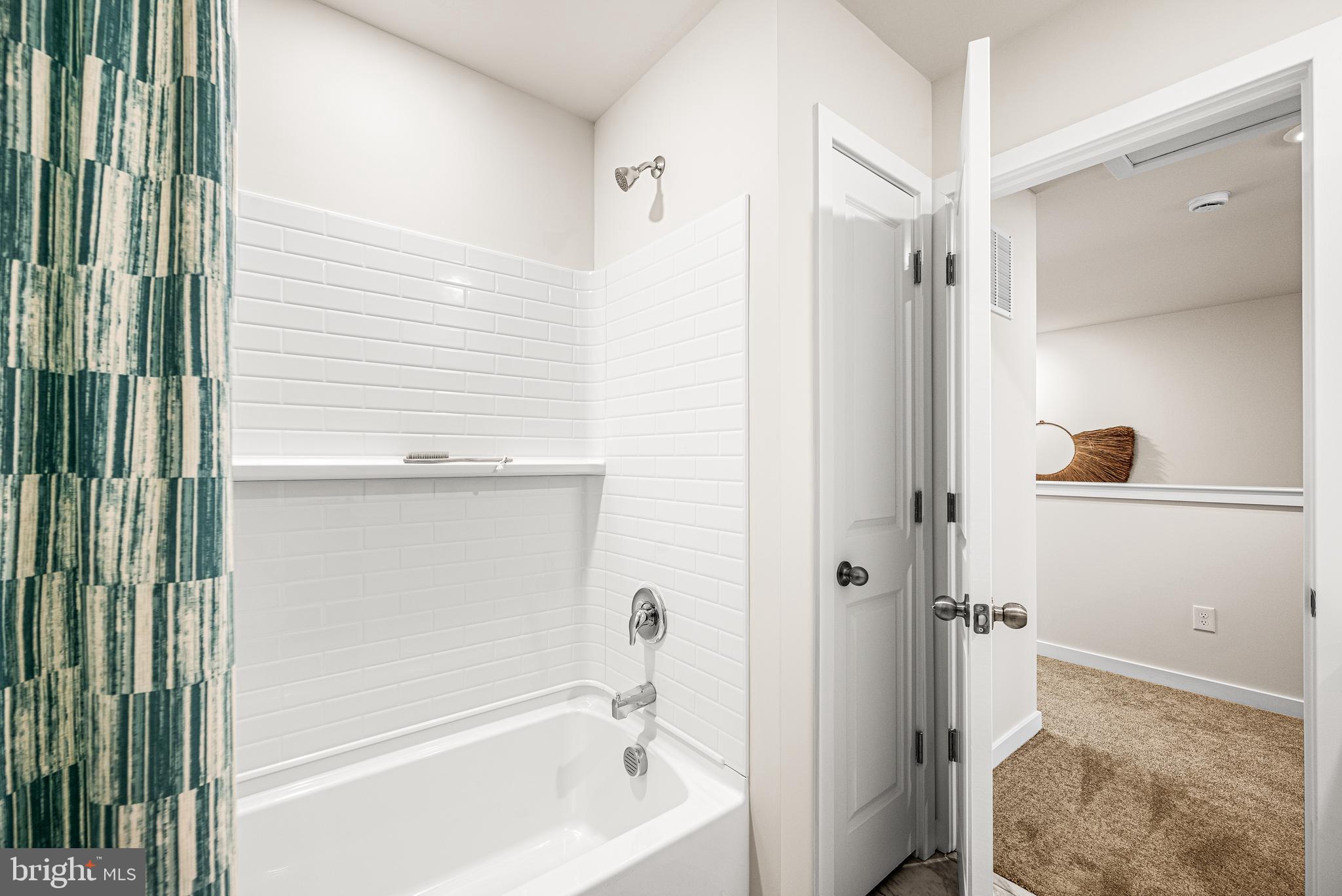 RIVER POINTE - Residential