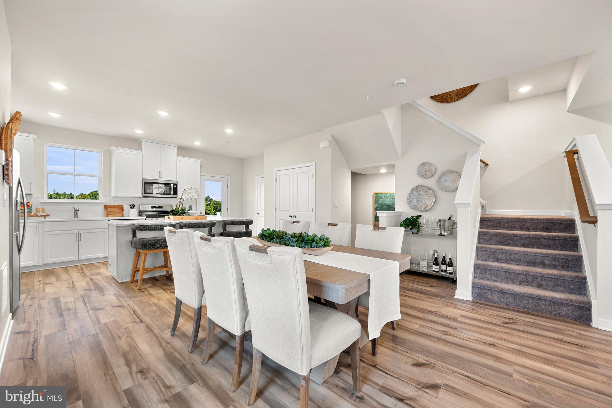 RIVER POINTE - Residential