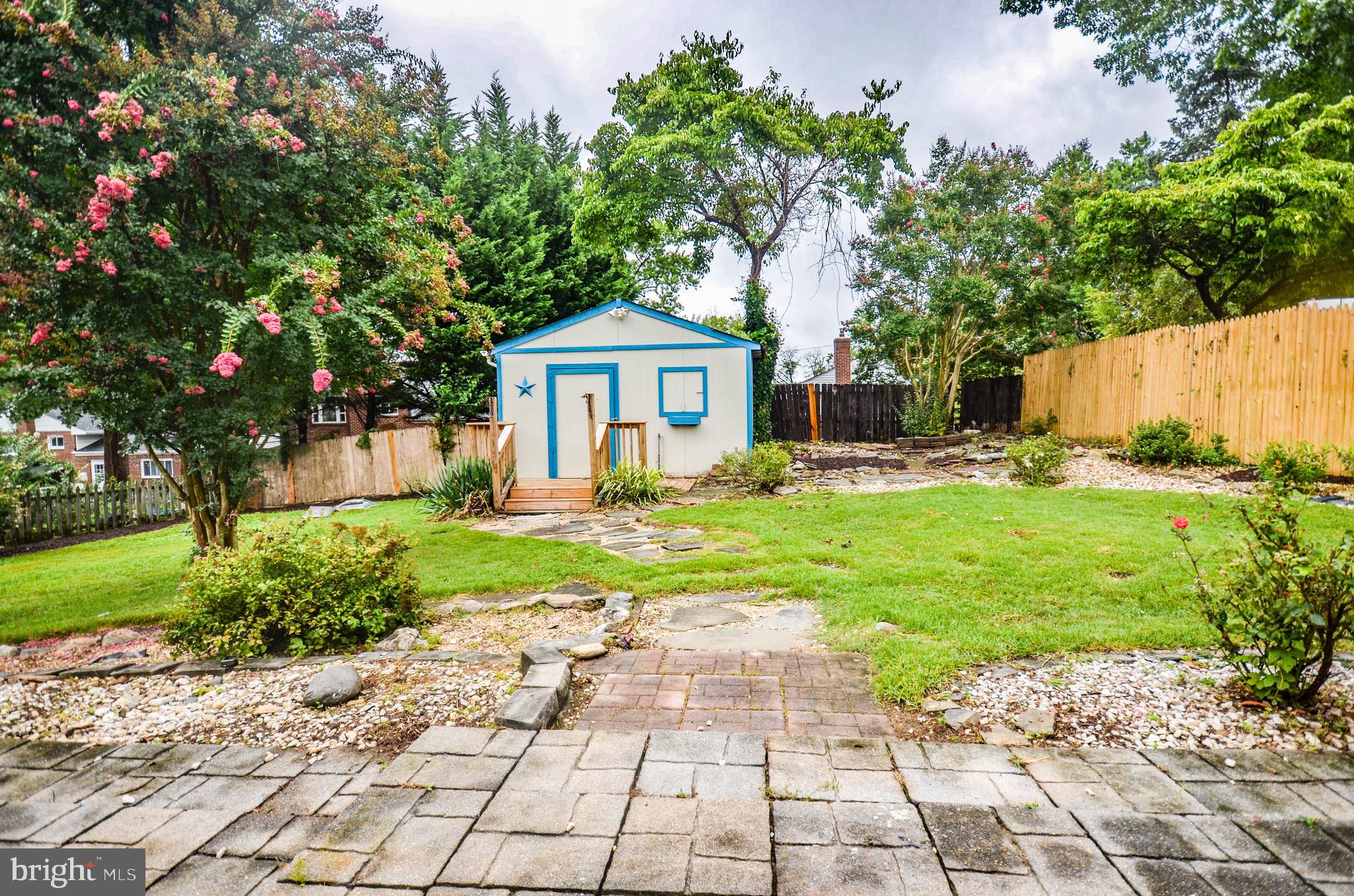 MONTROSE PARK - Residential Lease