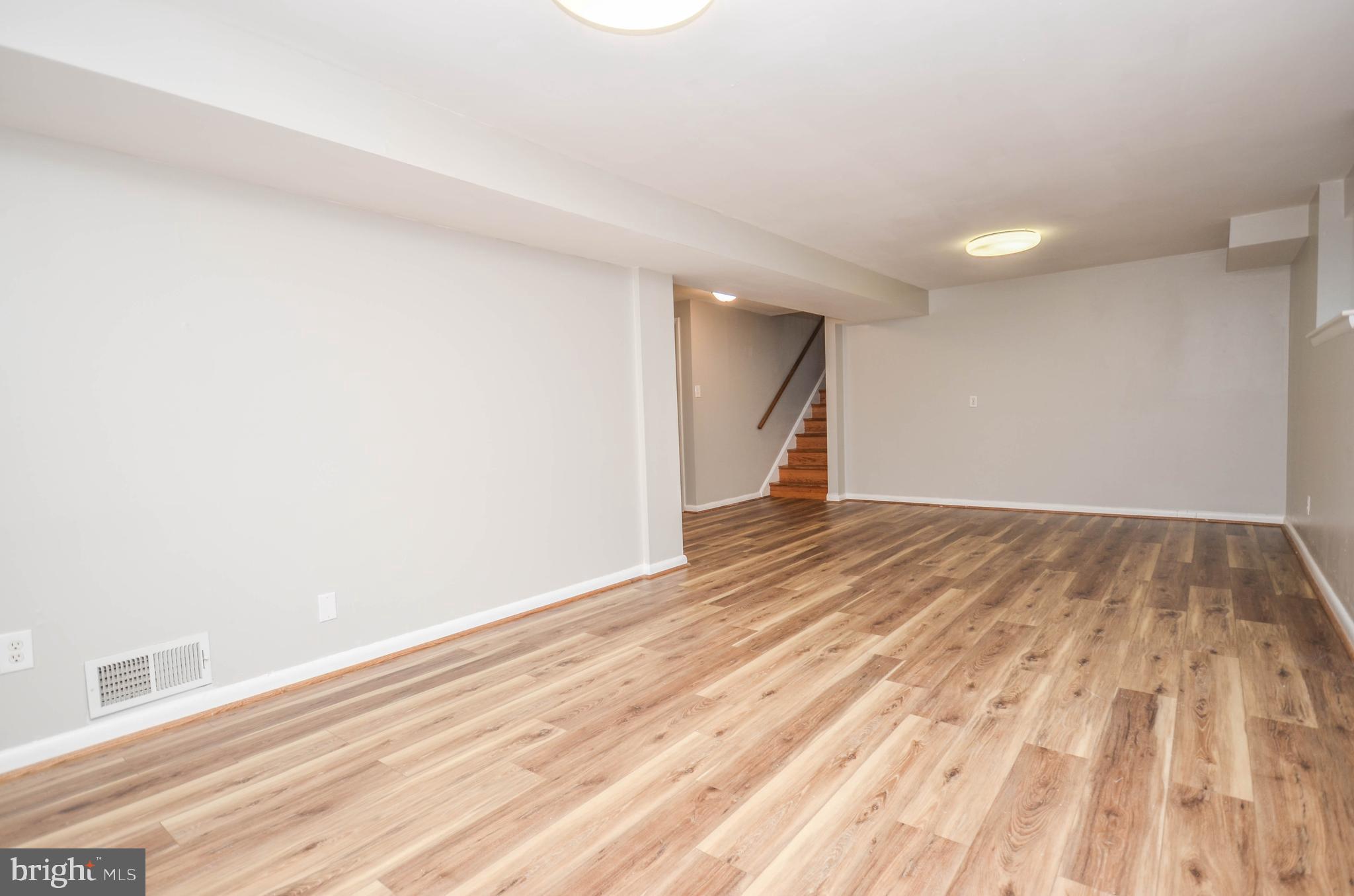 MONTROSE PARK - Residential Lease