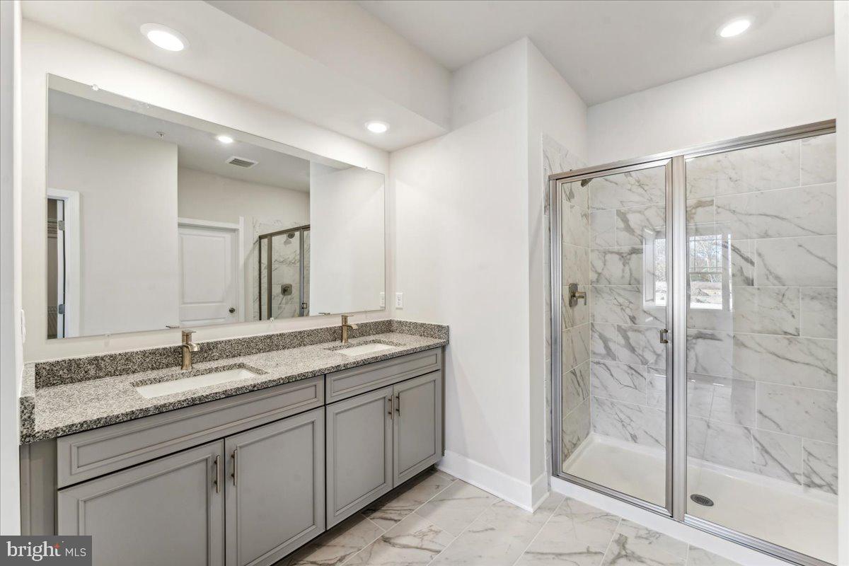 ST CHARLES - Residential