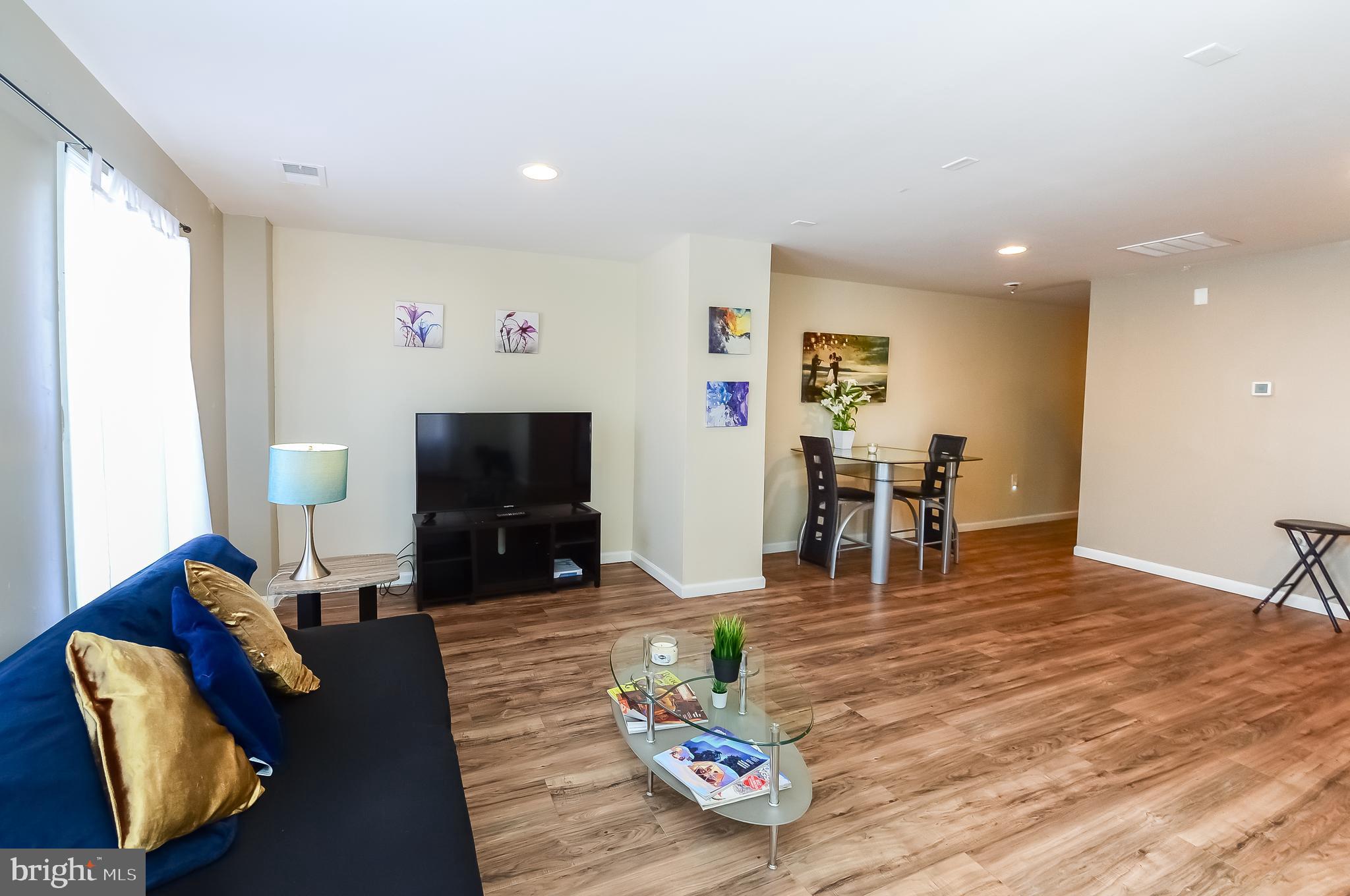 WALNUT HILL - Residential Lease