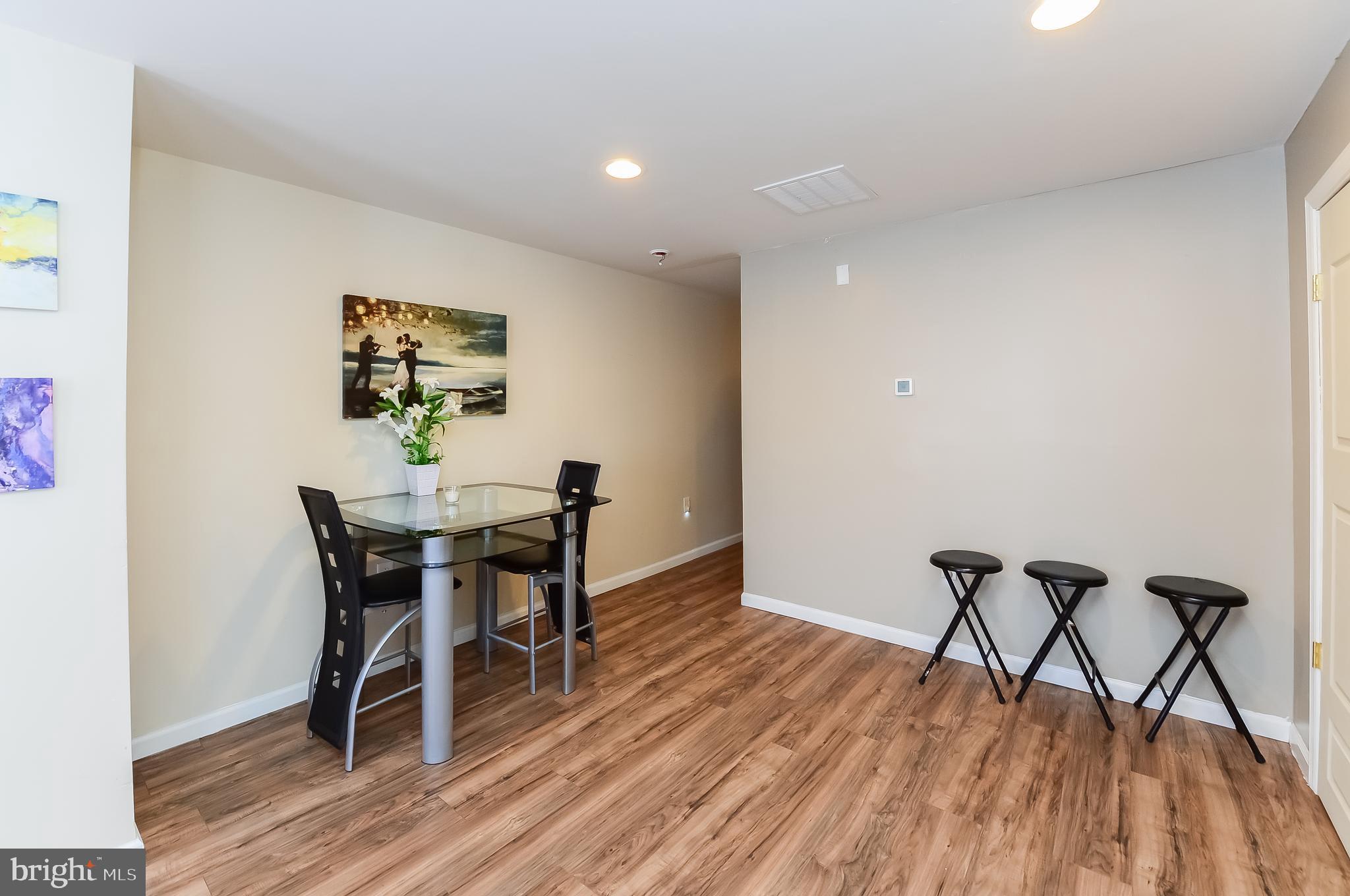 WALNUT HILL - Residential Lease