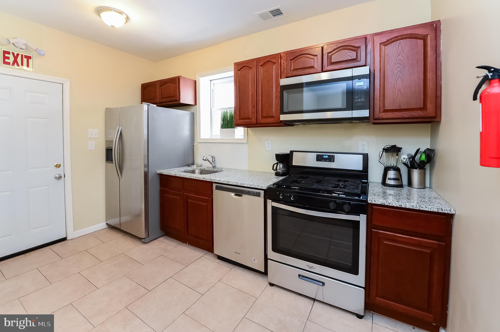 WALNUT HILL - Residential Lease