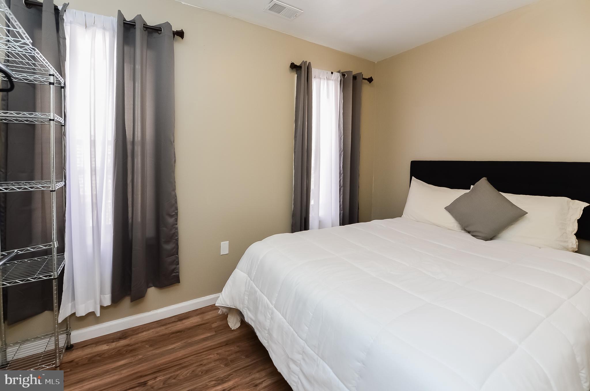 WALNUT HILL - Residential Lease