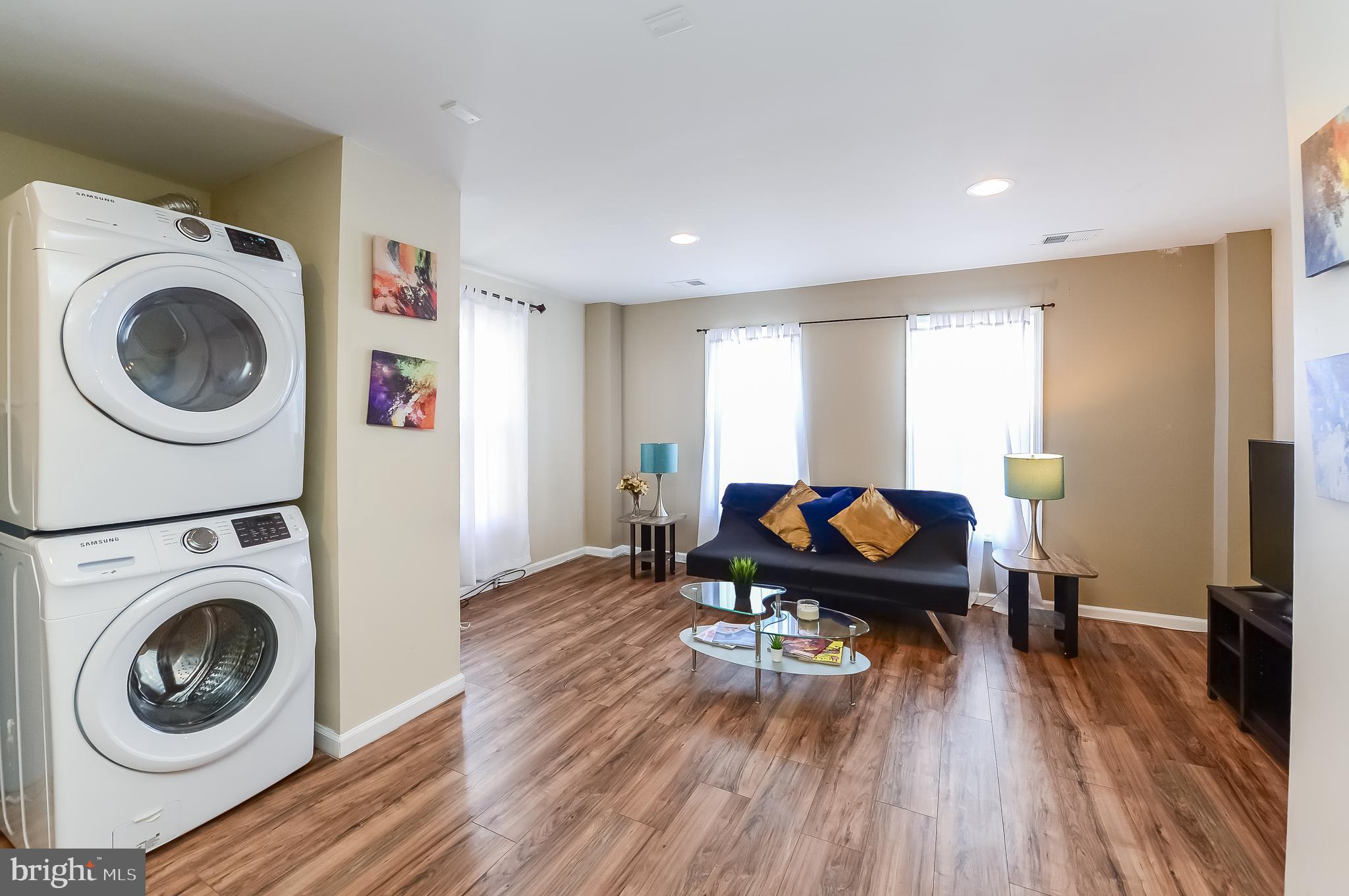 WALNUT HILL - Residential Lease