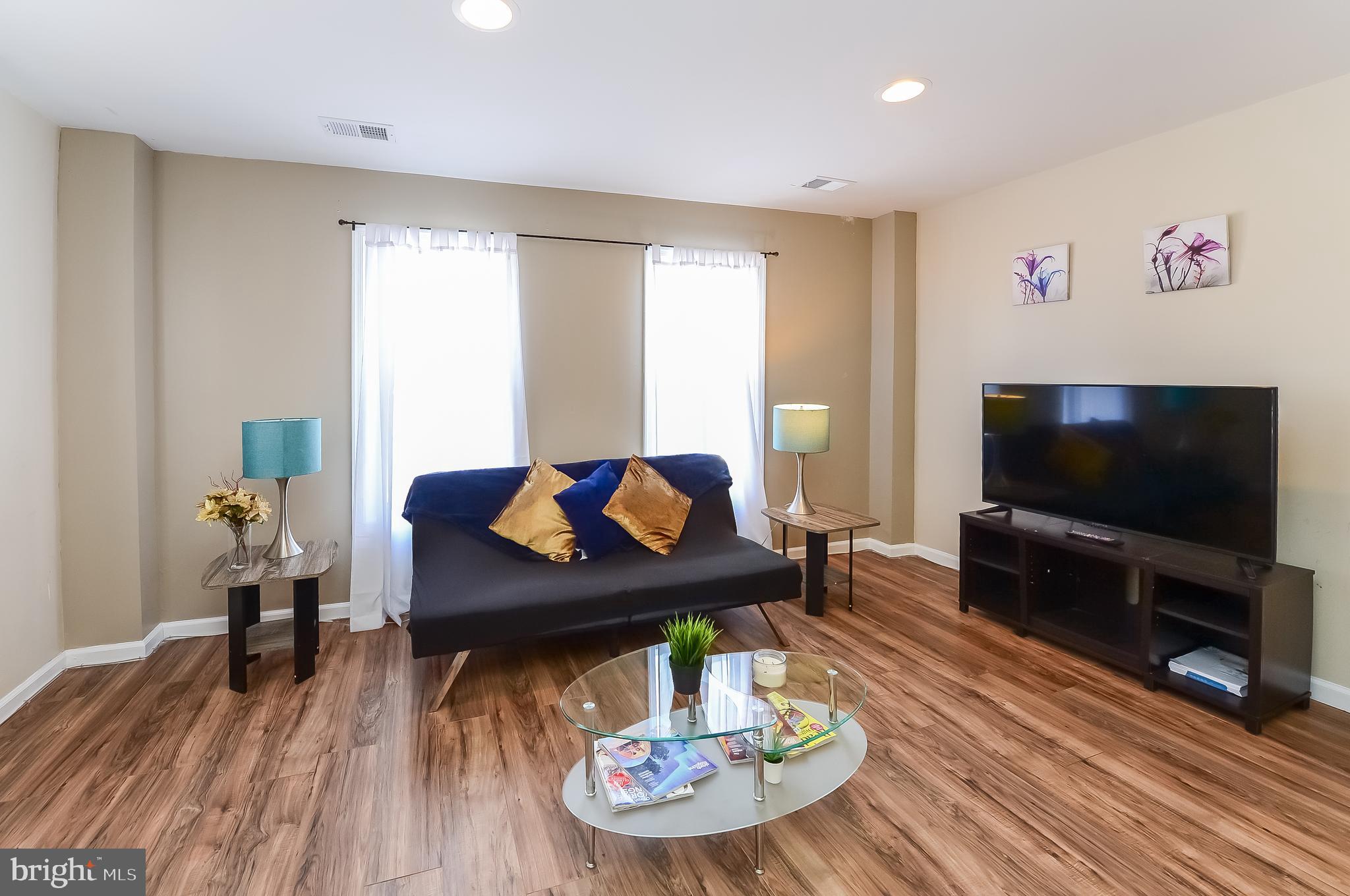 WALNUT HILL - Residential Lease