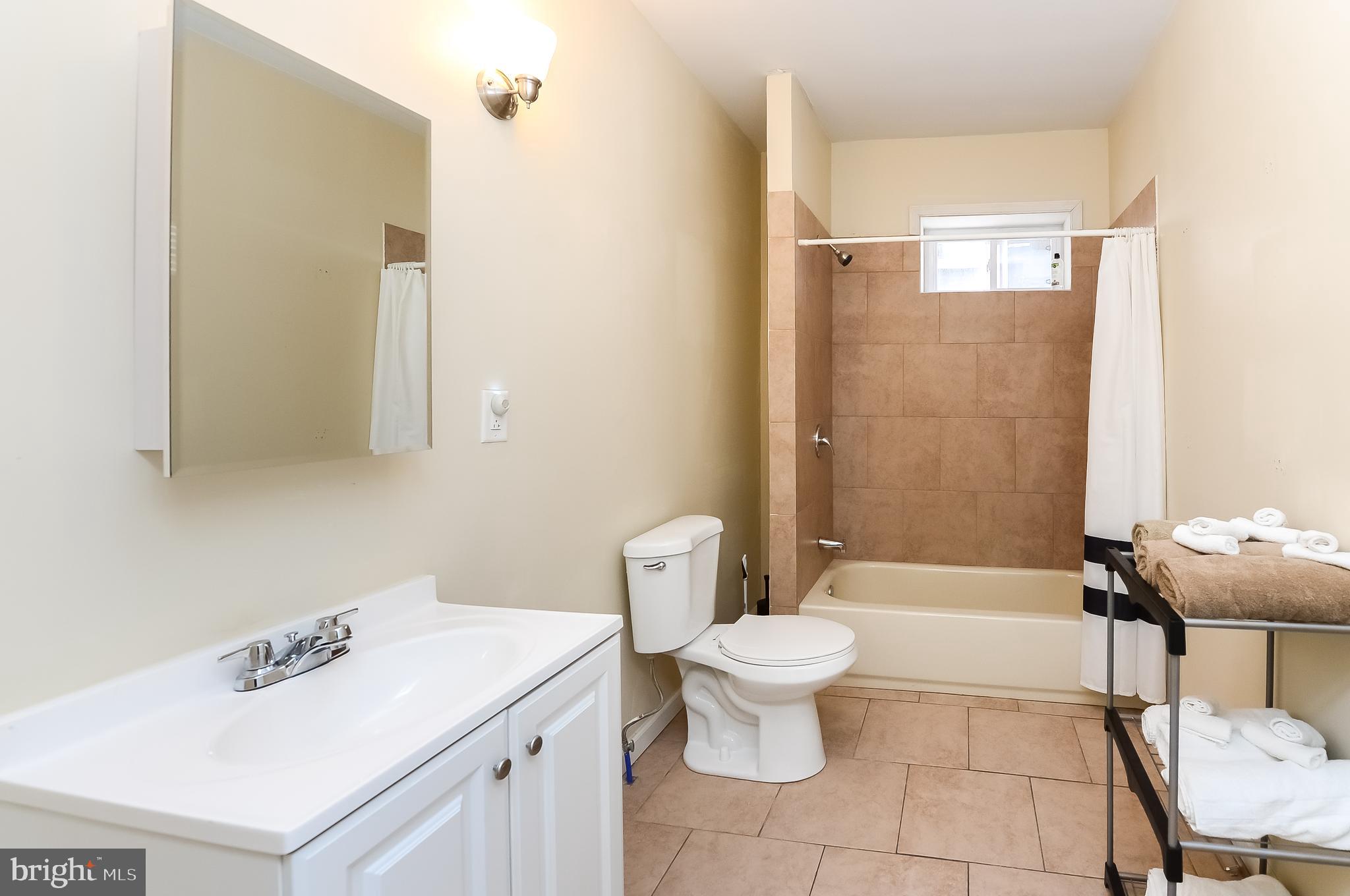 WALNUT HILL - Residential Lease