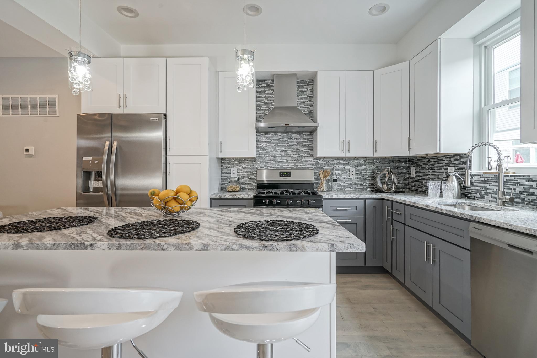 SHARSWOOD - Residential