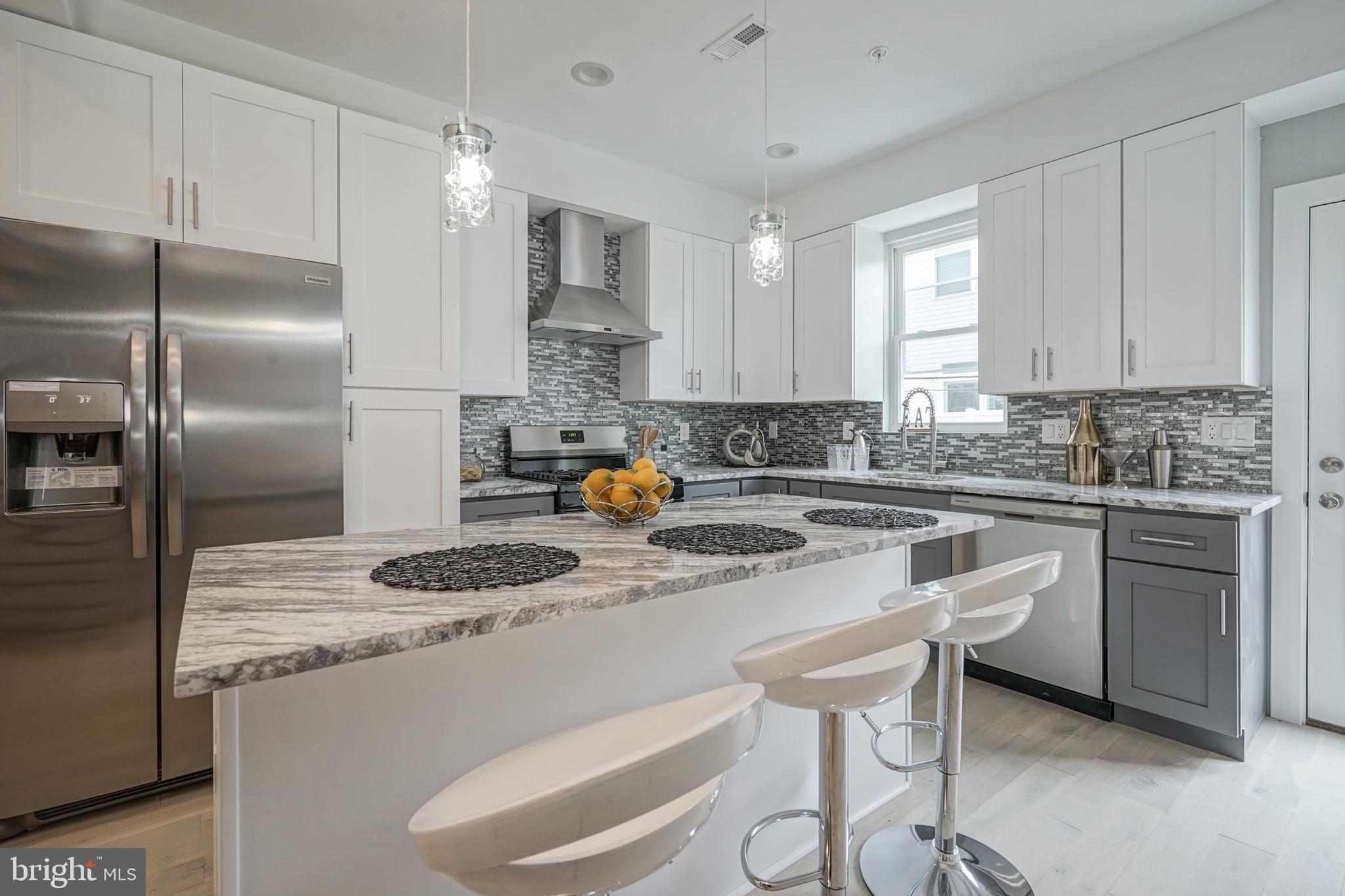 SHARSWOOD - Residential