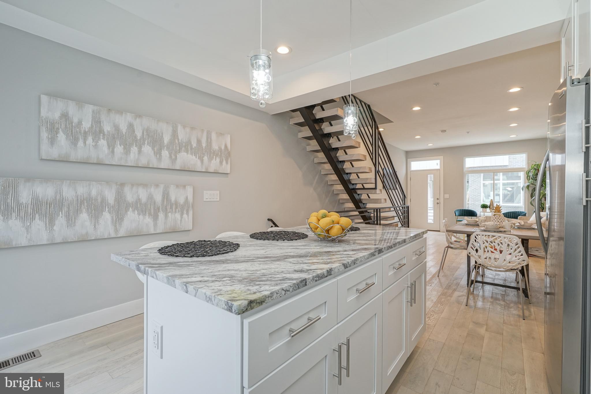 SHARSWOOD - Residential