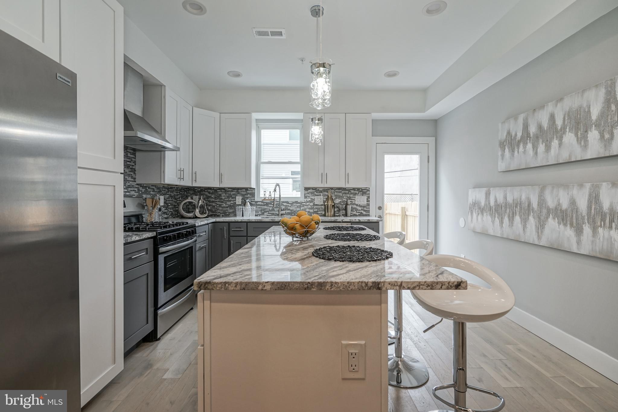 SHARSWOOD - Residential