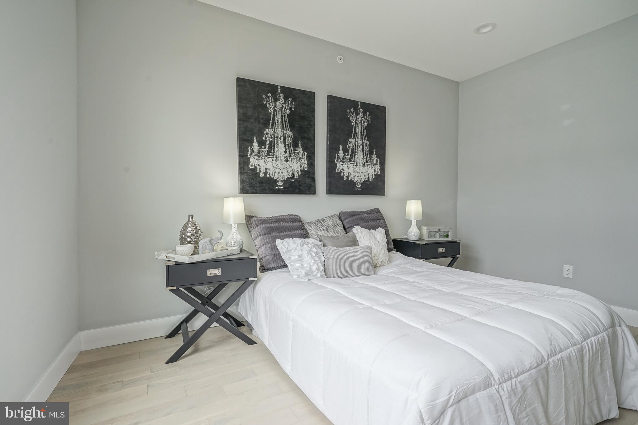 SHARSWOOD - Residential