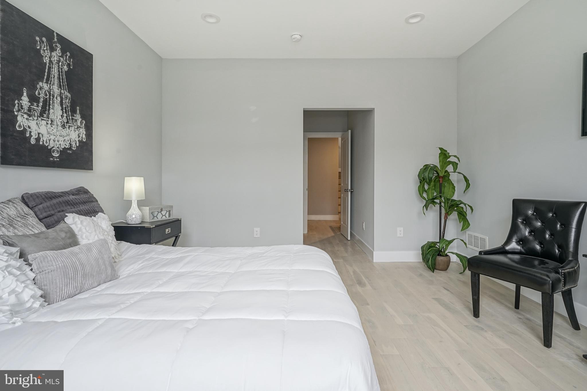 SHARSWOOD - Residential
