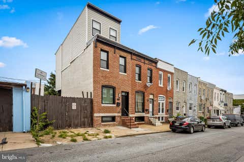 Photo of 3904 Mount Pleasant Avenue, BALTIMORE, MD 21224 (MLS # MDBA2226356)