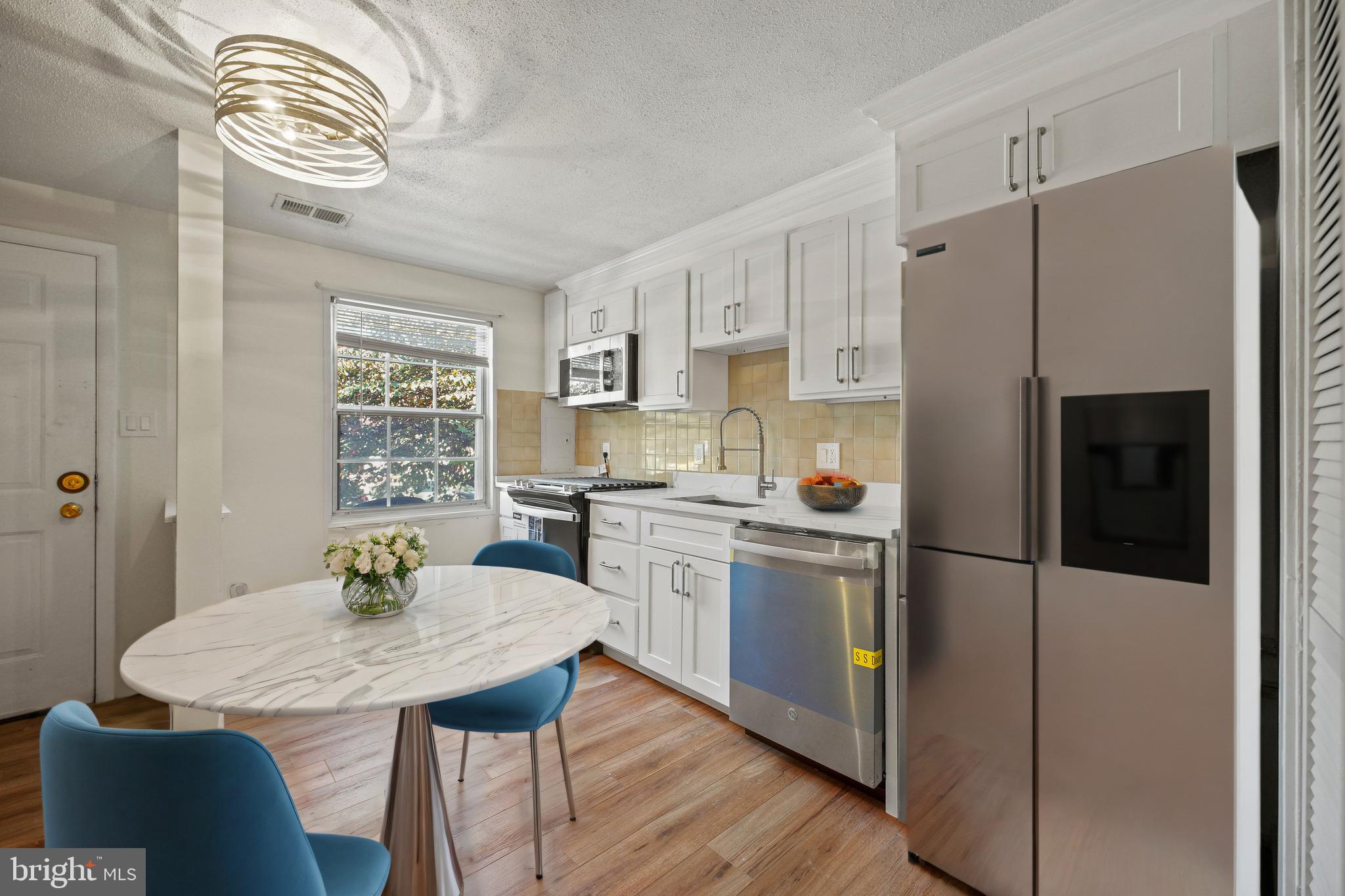 WINDMILL SQUARE - Residential