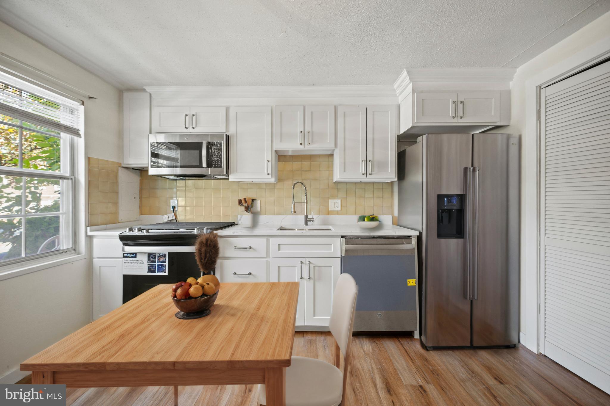 WINDMILL SQUARE - Residential