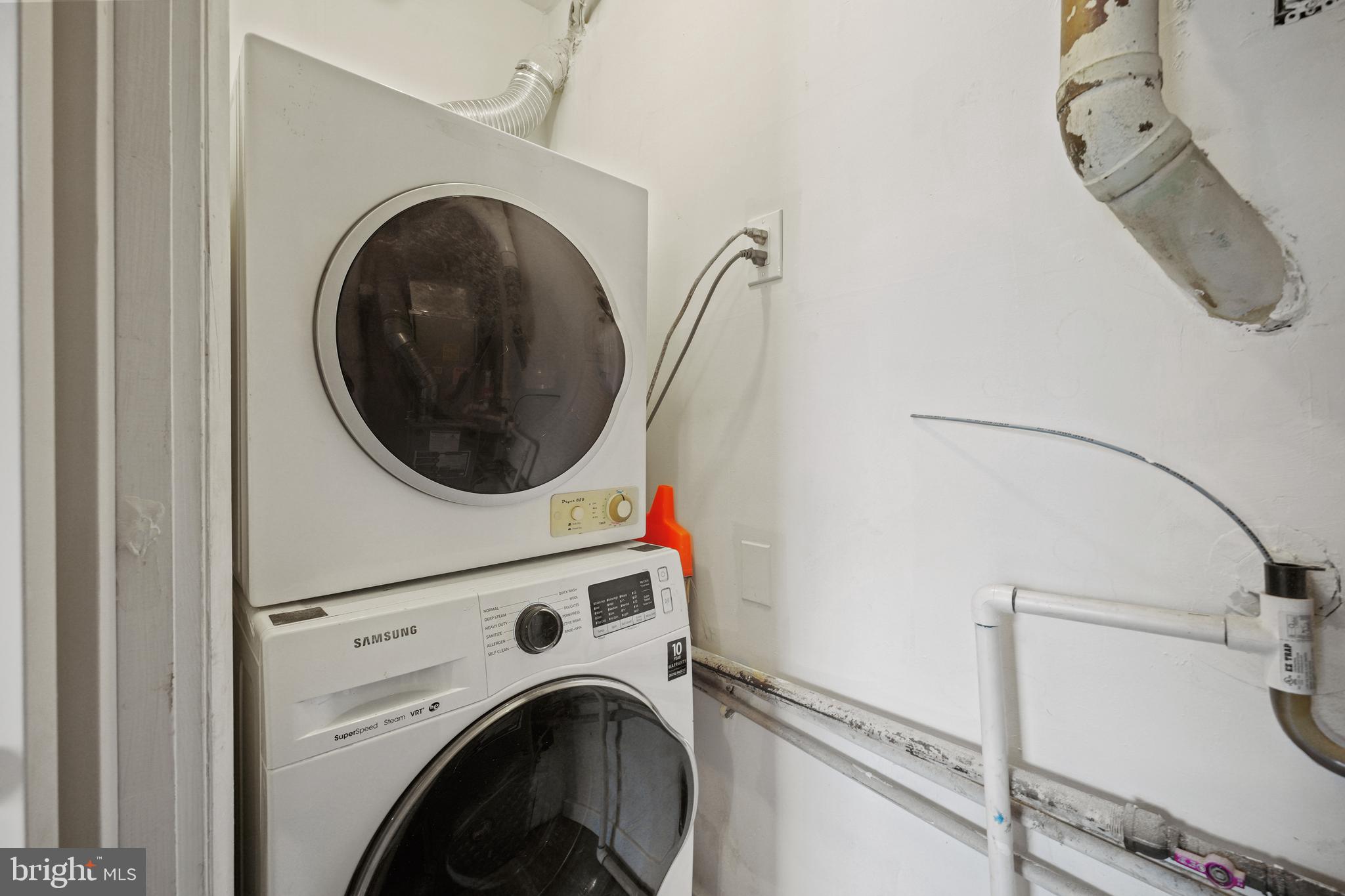 WINDMILL SQUARE - Residential