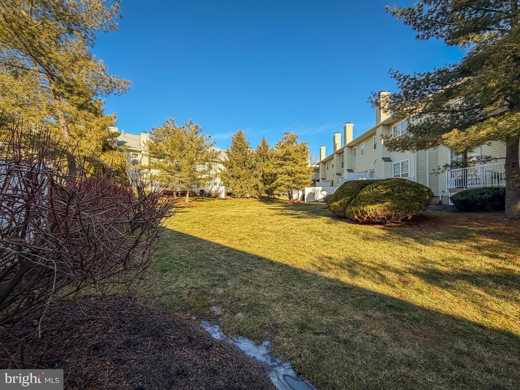 BROOKSTONE - Residential