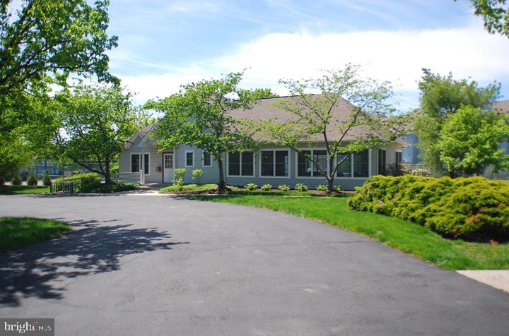 BROOKSTONE - Residential