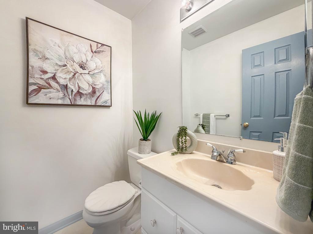 BROOKSTONE - Residential