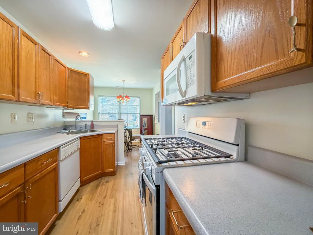 BROOKSTONE - Residential