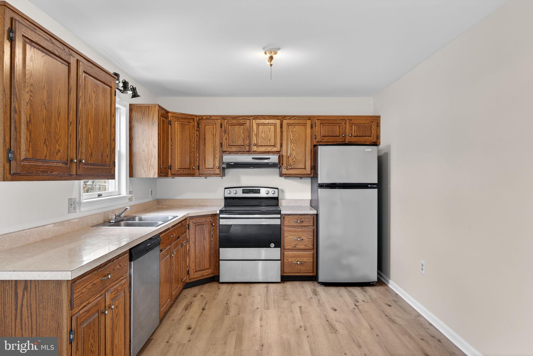 HICKORY HILLS - Residential