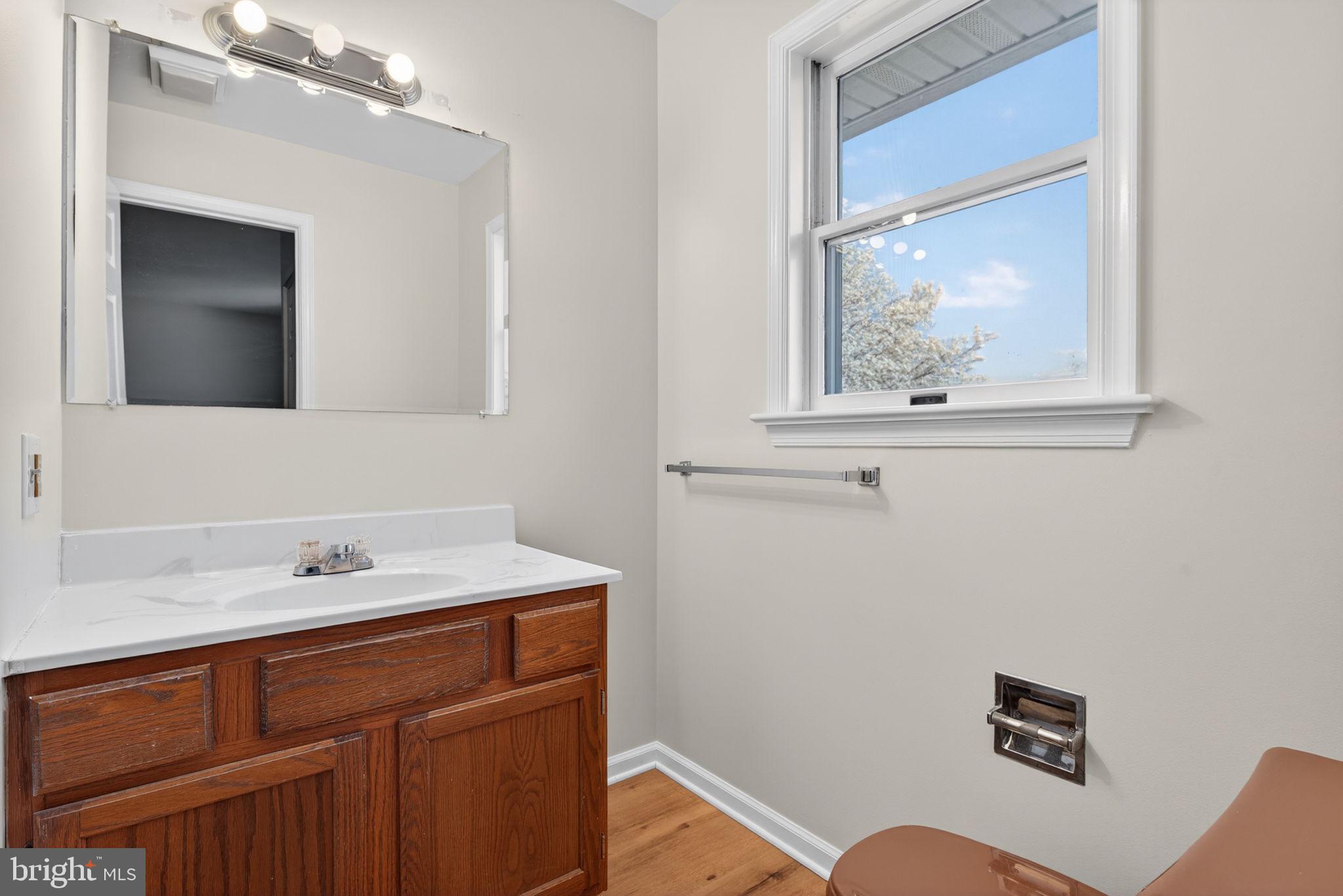 HICKORY HILLS - Residential