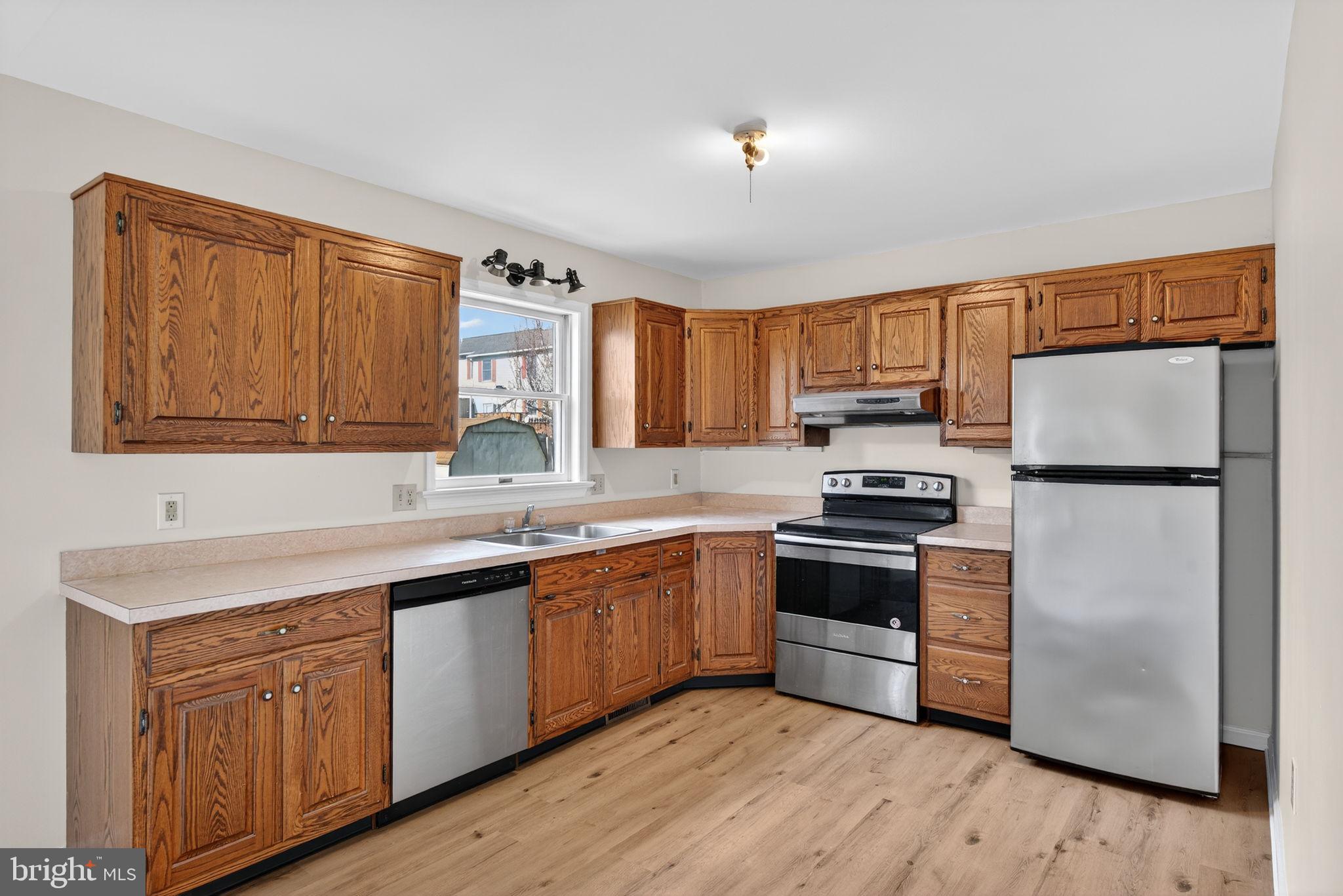 HICKORY HILLS - Residential