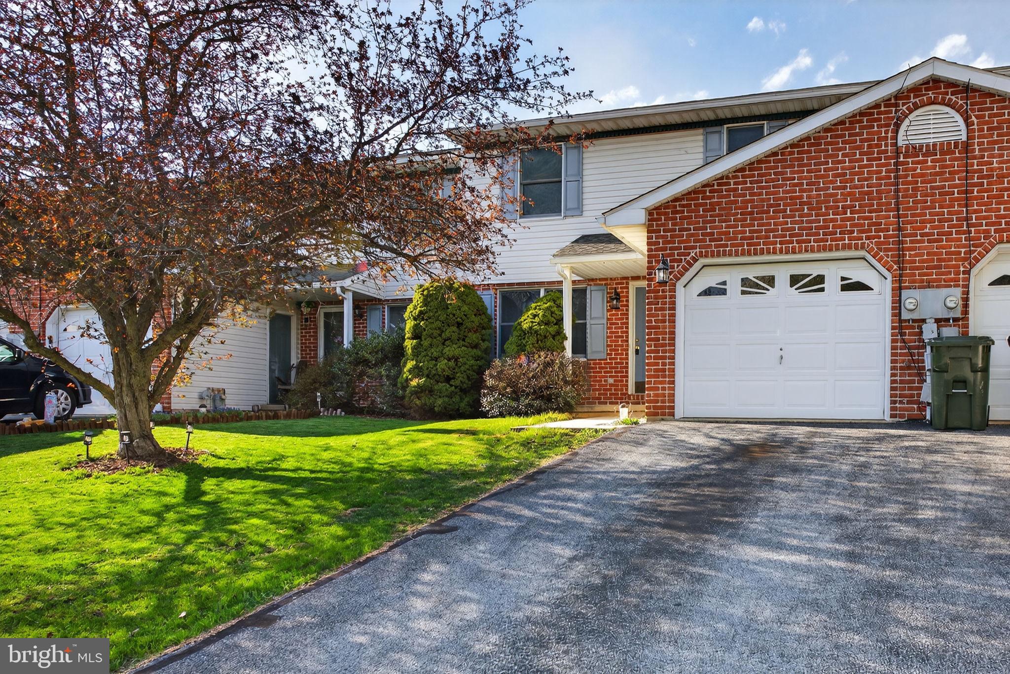 HICKORY HILLS - Residential