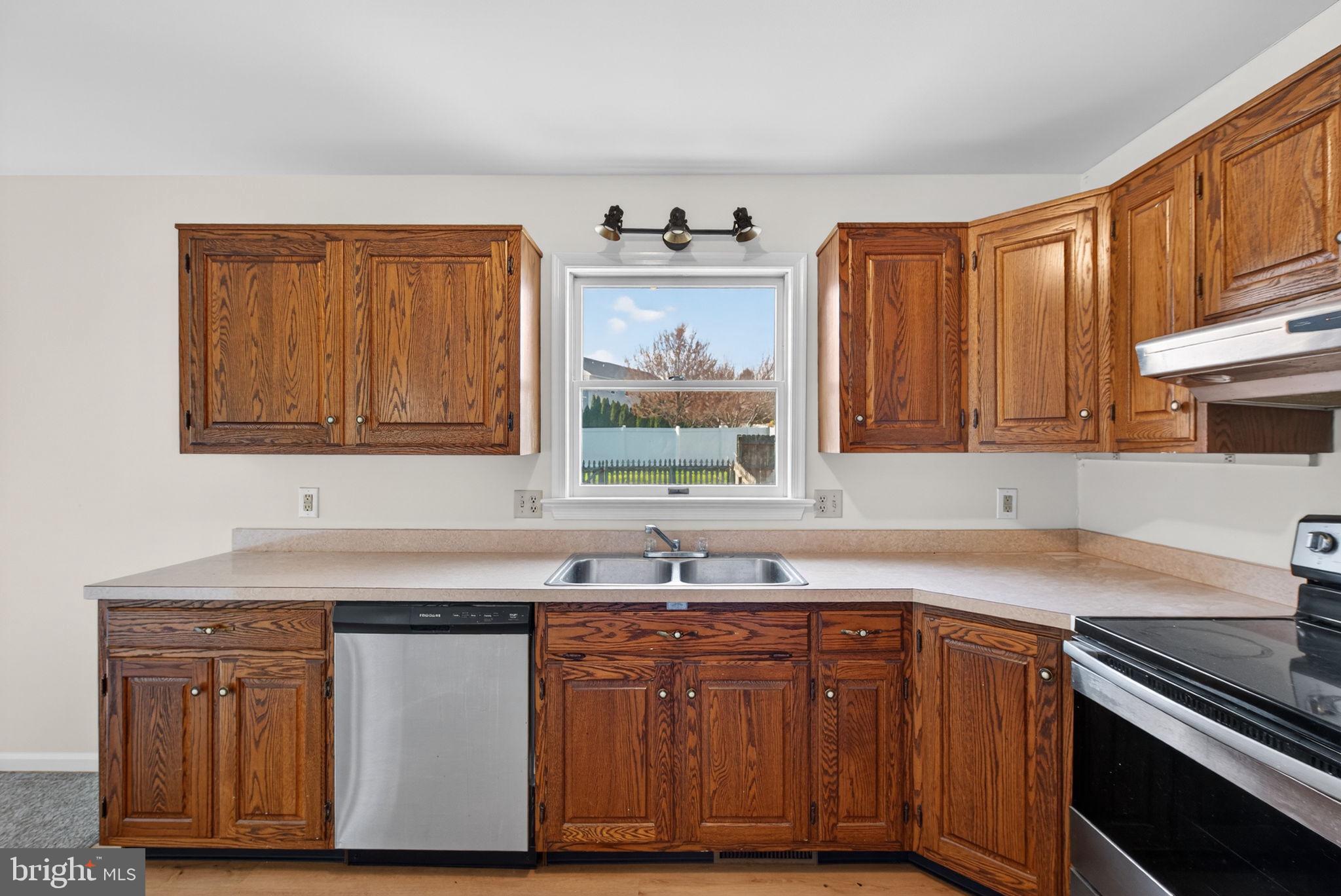 HICKORY HILLS - Residential