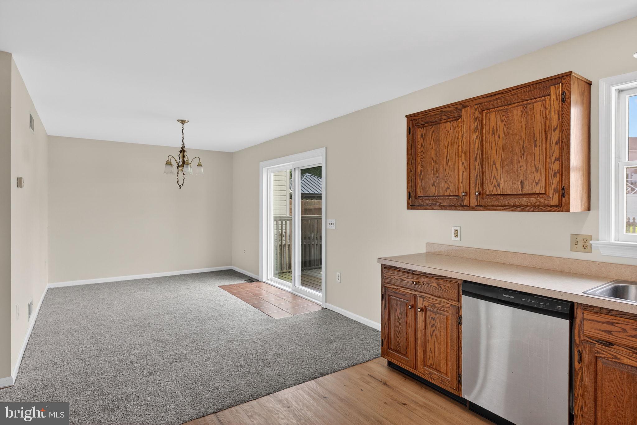 HICKORY HILLS - Residential