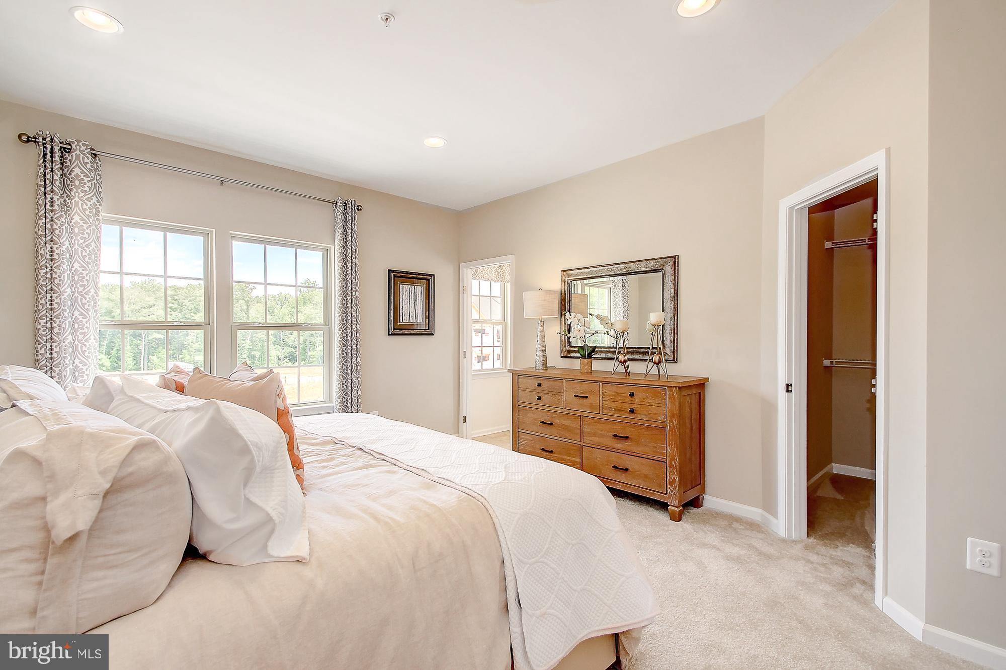 SHELTERED HARBOR - Residential