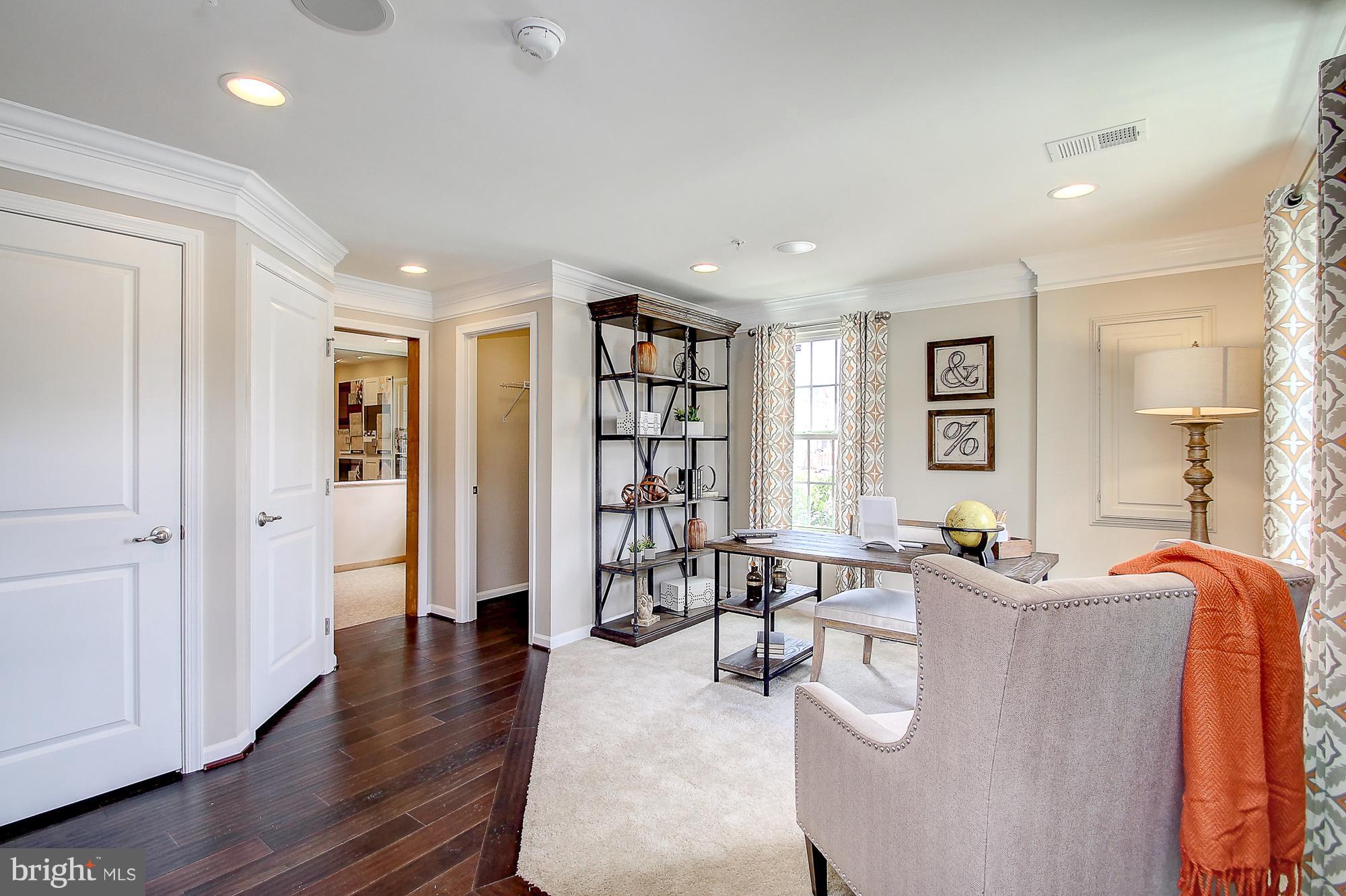 SHELTERED HARBOR - Residential